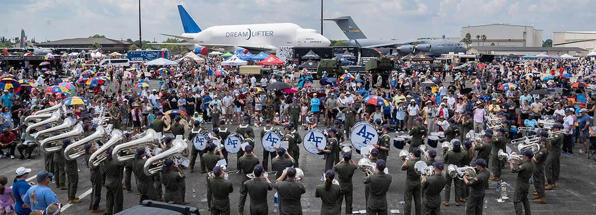 A photo of the crowd watching the USAFA Band.